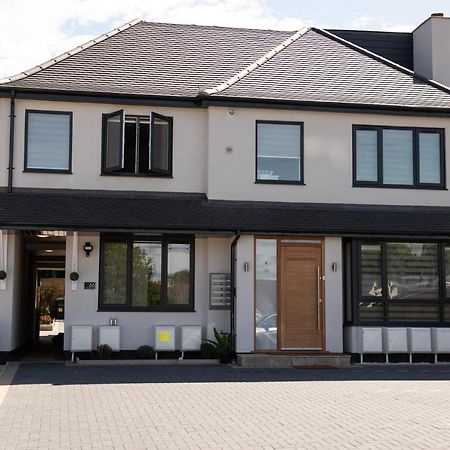 Walnut Flats-F4, 2-Bedroom With Ensuite - Parking, Netflix, Wifi - Close To Oxford, Bicester & Blenheim Palace كيدلينغتون المظهر الخارجي الصورة