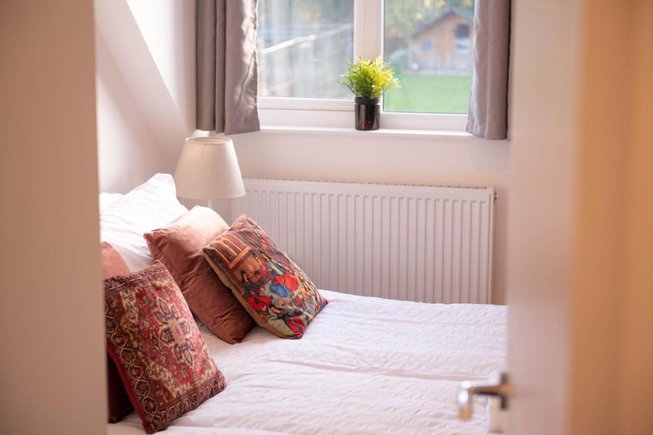Walnut Flats-F4, 2-Bedroom With Ensuite - Parking, Netflix, Wifi - Close To Oxford, Bicester & Blenheim Palace كيدلينغتون المظهر الخارجي الصورة
