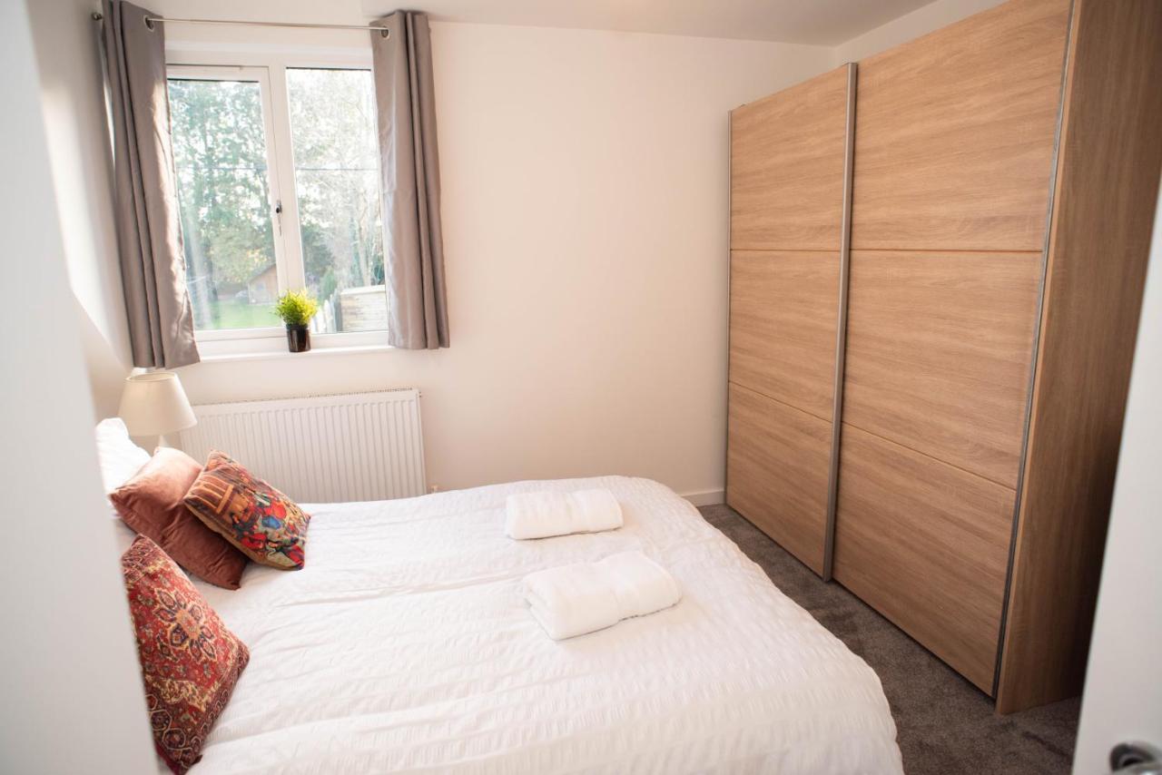 Walnut Flats-F4, 2-Bedroom With Ensuite - Parking, Netflix, Wifi - Close To Oxford, Bicester & Blenheim Palace كيدلينغتون المظهر الخارجي الصورة