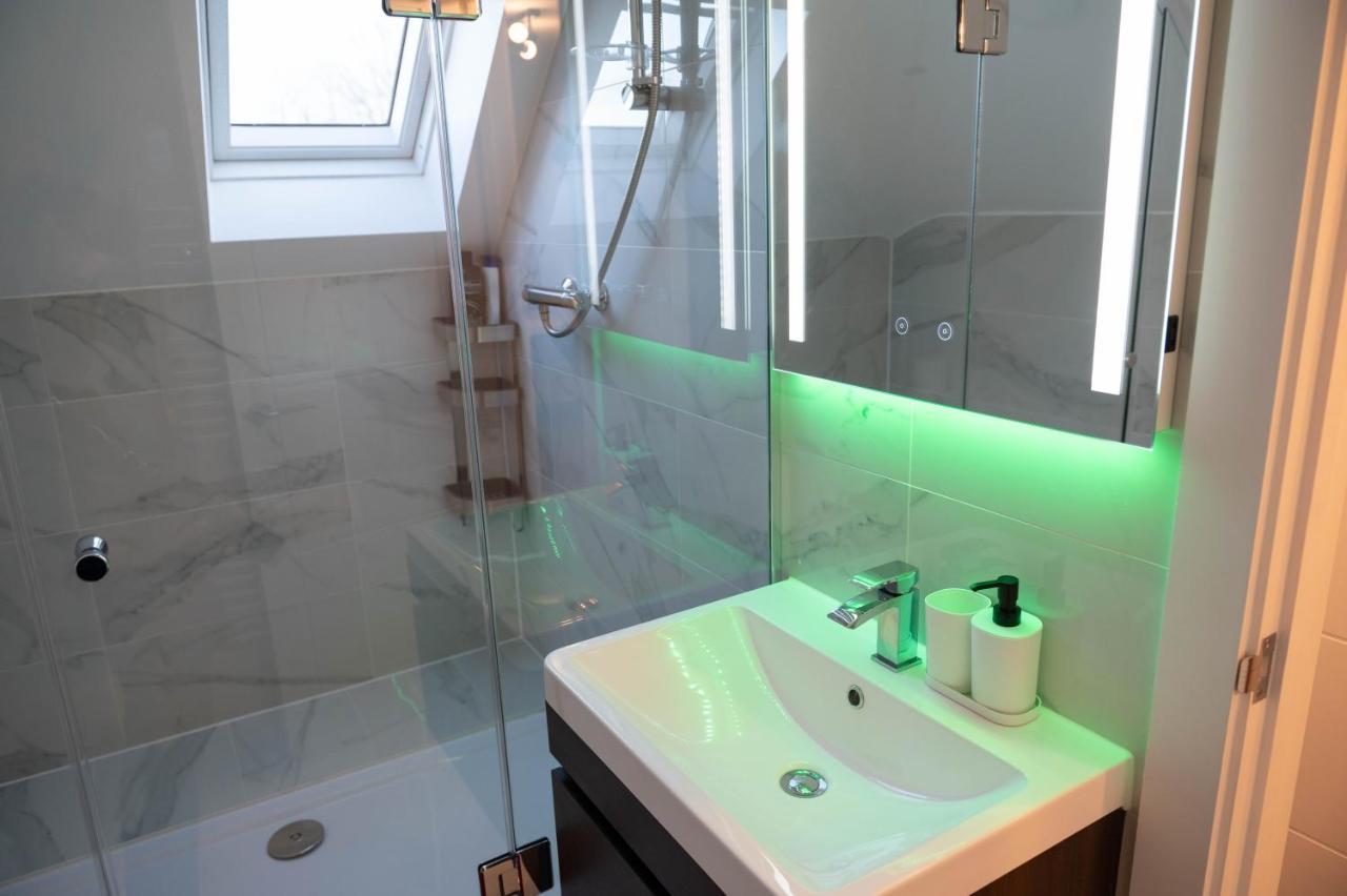 Walnut Flats-F4, 2-Bedroom With Ensuite - Parking, Netflix, Wifi - Close To Oxford, Bicester & Blenheim Palace كيدلينغتون المظهر الخارجي الصورة