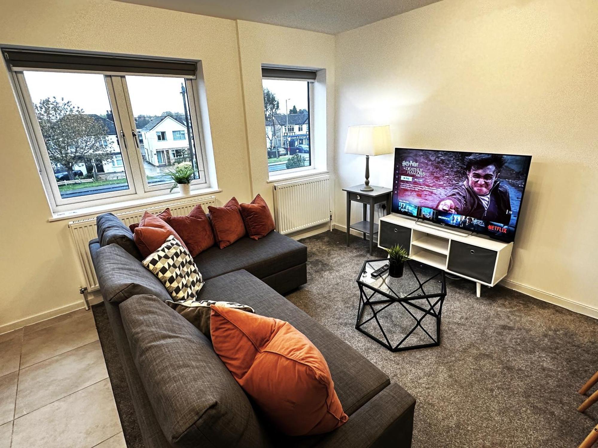 Walnut Flats-F4, 2-Bedroom With Ensuite - Parking, Netflix, Wifi - Close To Oxford, Bicester & Blenheim Palace كيدلينغتون المظهر الخارجي الصورة